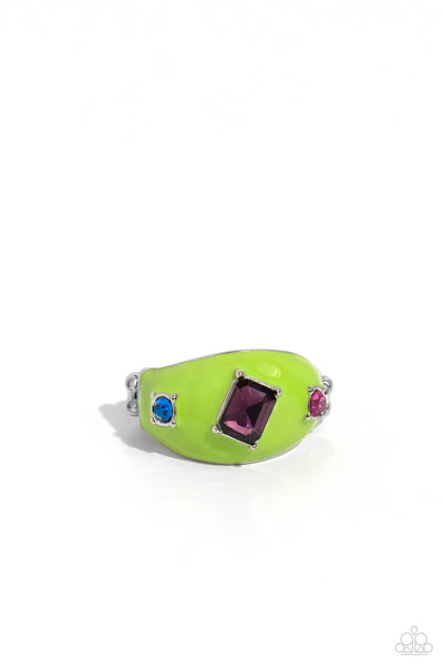 Blinding Behavior - Green Paparazzi Ring (R416)