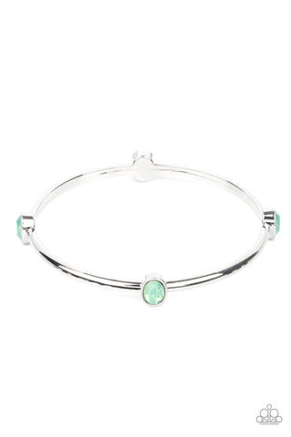 Gleam-Getter - Green Paparazzi Bracelet