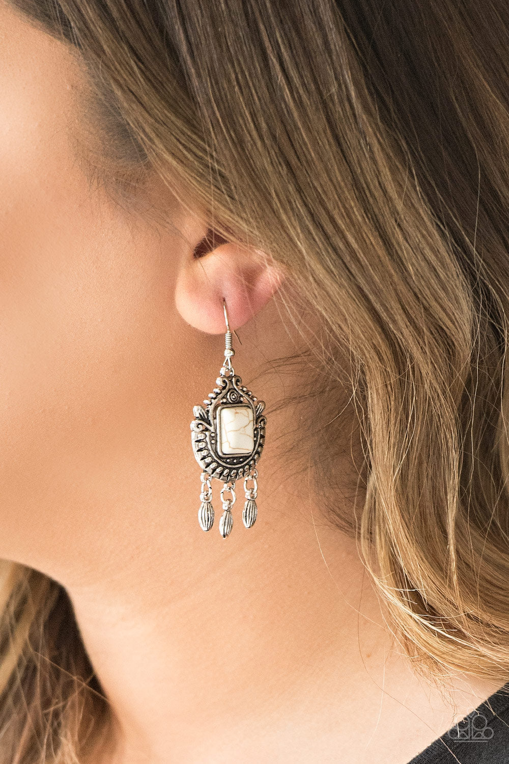 Paparazzi Earrings - Open Pastures - White (#1475)