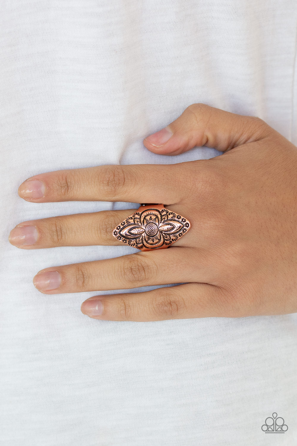 Paparazzi Thick Flex Back Ring - Tahiti Trek - Copper