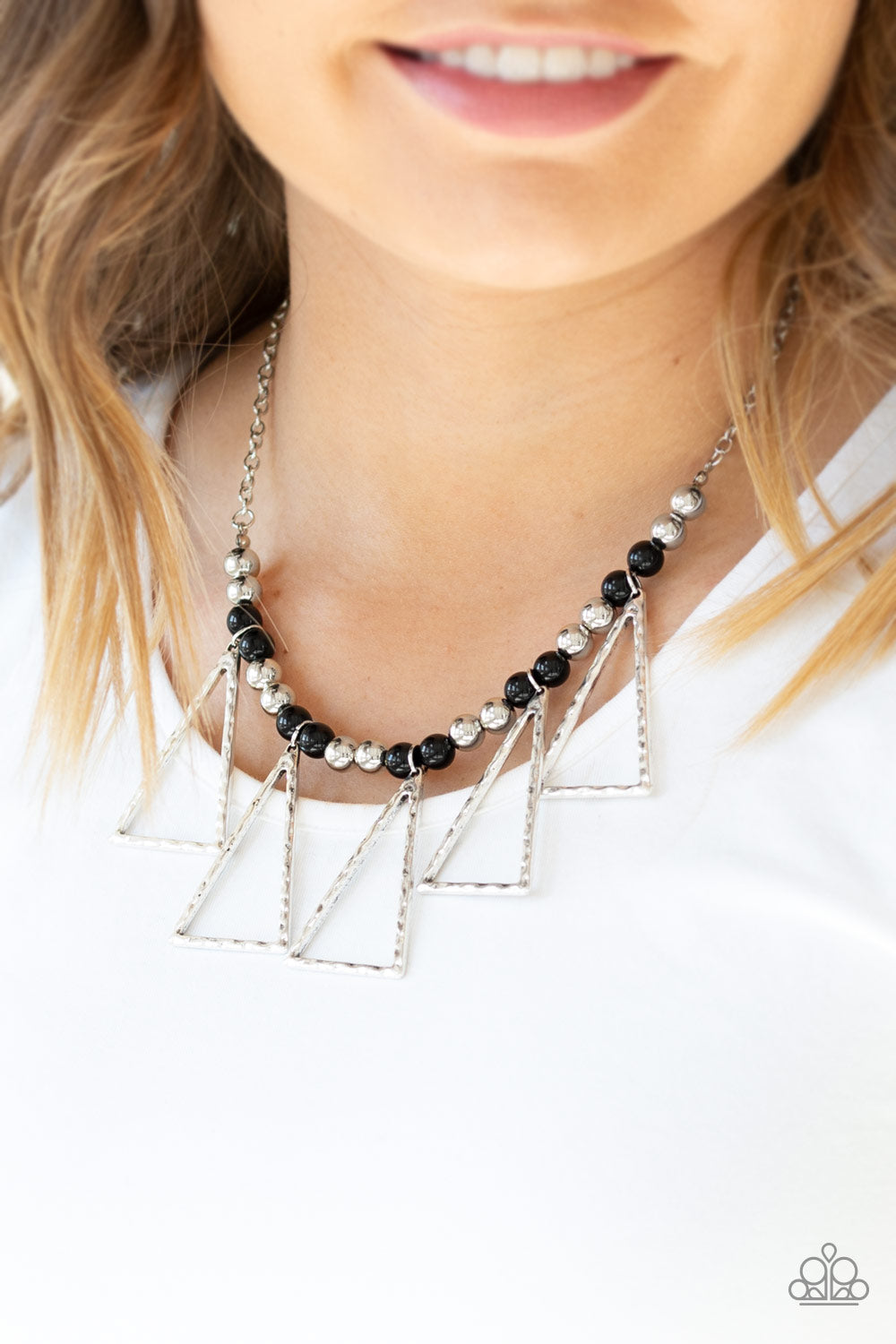 Terra Nouveau - Black-Paparazzi Necklace (#1410)