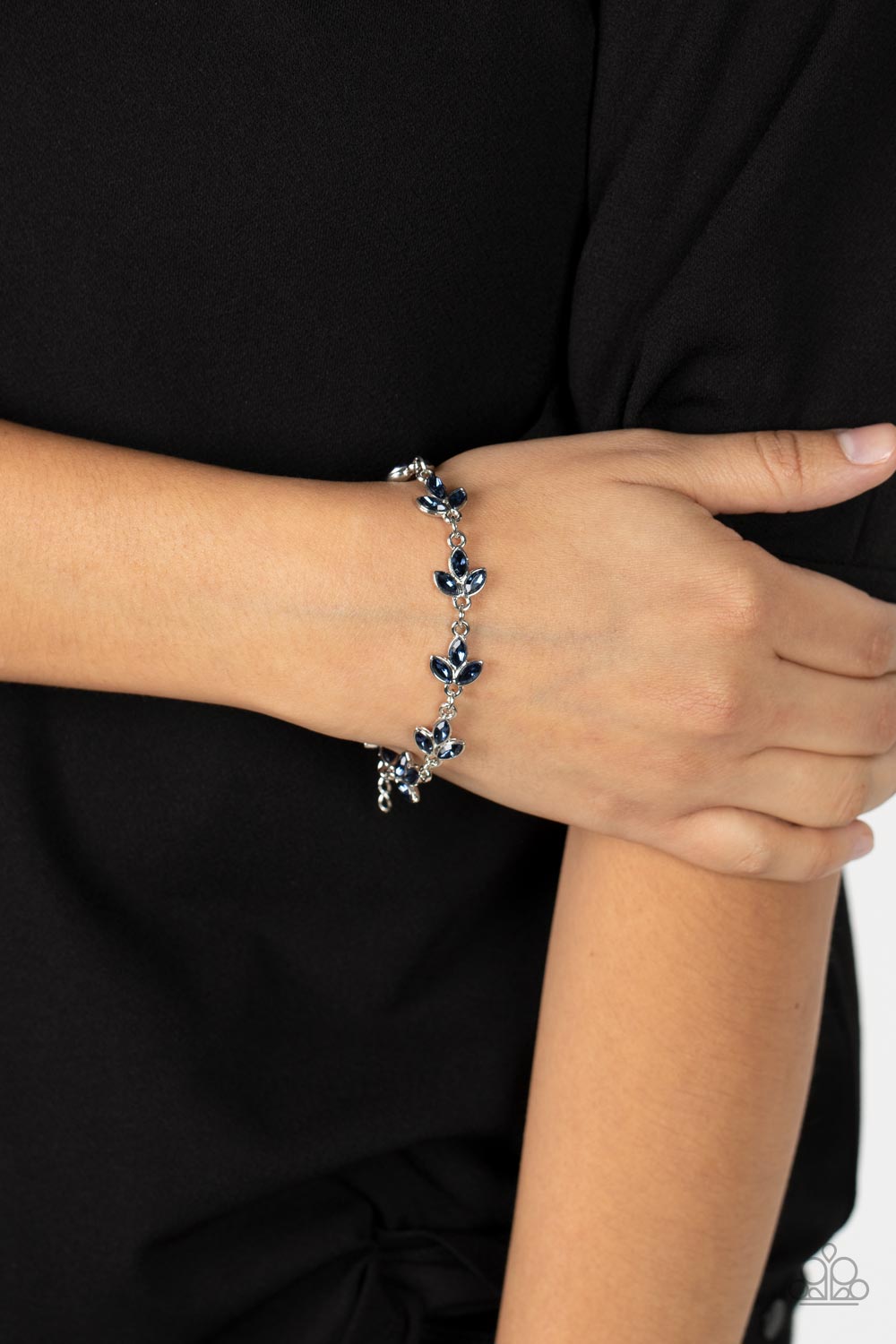 Gala Garland - Blue Paparazzi Bracelet (PZ-4915)
