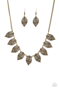 Paparazzi Necklace - Leafy Lagoon - Brass (#750)