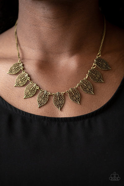 Paparazzi Necklace - Leafy Lagoon - Brass (PZ-750)