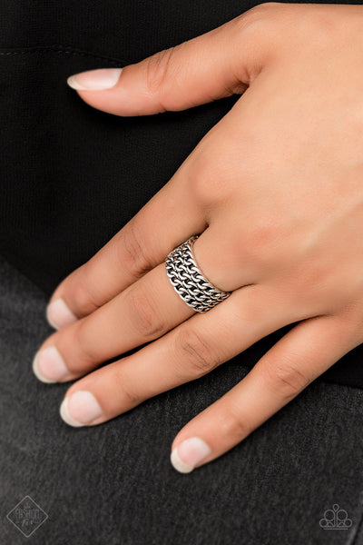 Paparazzi Fashion Fix Ring - Metro Maker - Silver (R194)