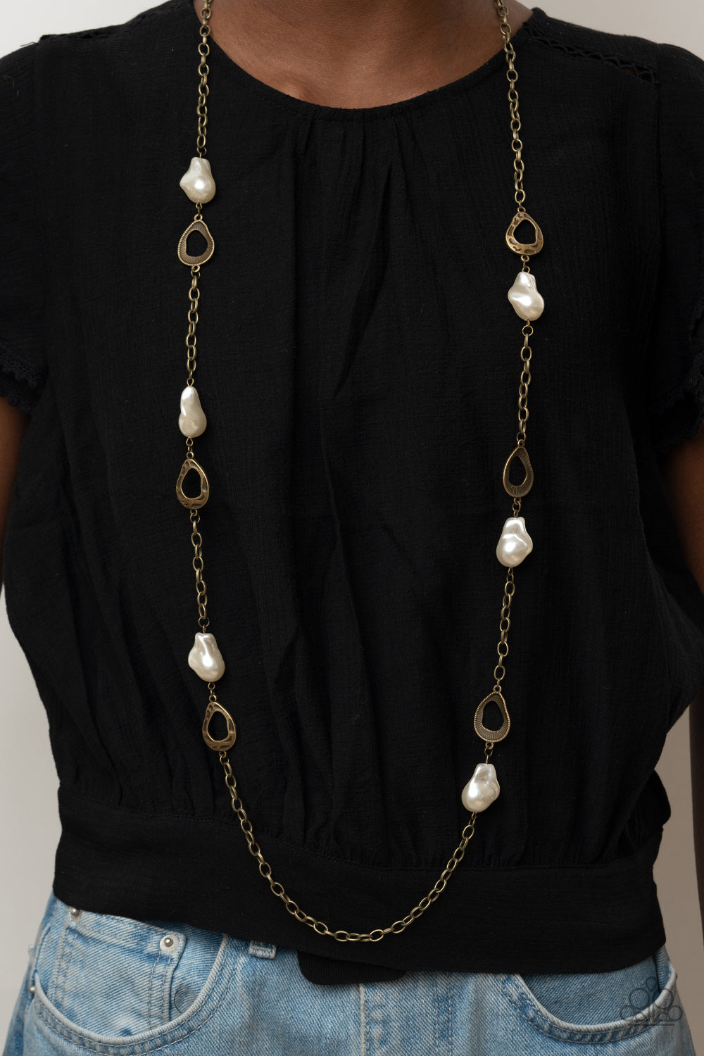 Rustic Refinery - Brass Paparazzi Necklace