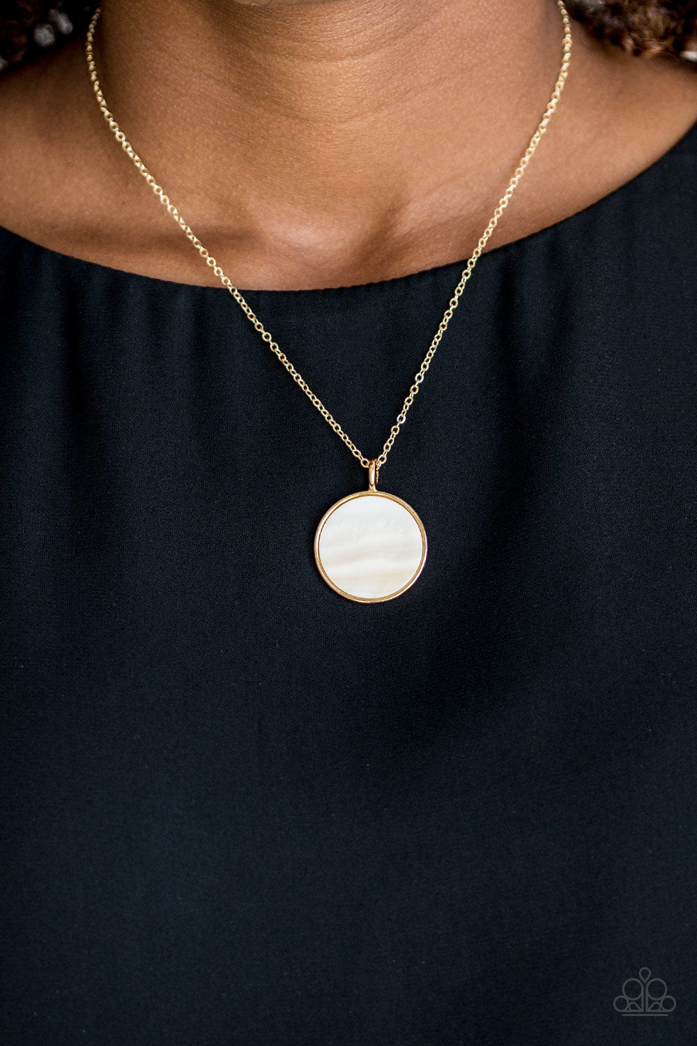 Paparazzi Short Necklace - Shimmering Seashores - Gold (PZ-719)