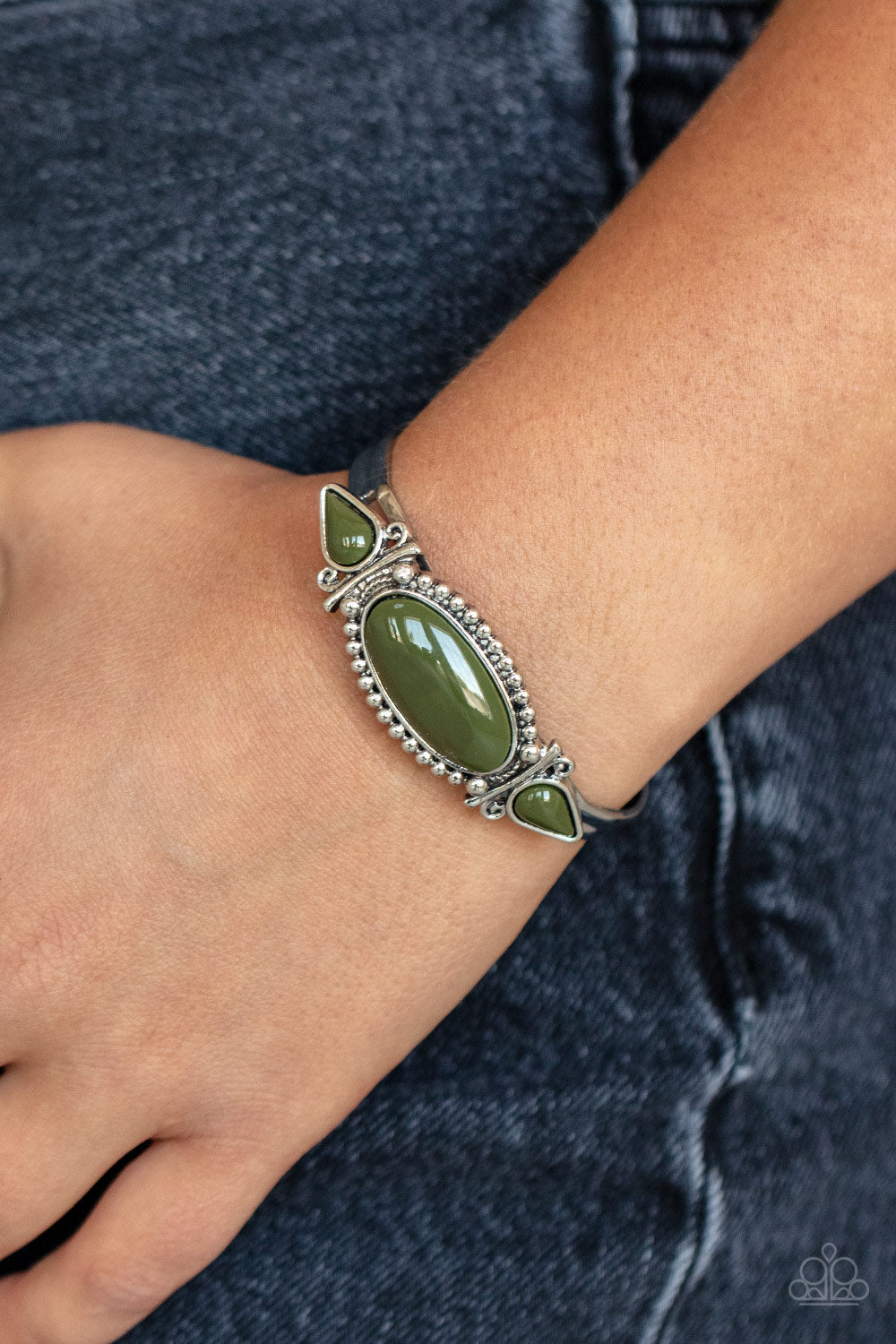 Tribal Trinket - Green Paparazzi Bracelet (PZ-718)