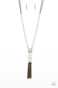 Vintage Diva - Brass - Paparazzi Necklace (PZ-574)