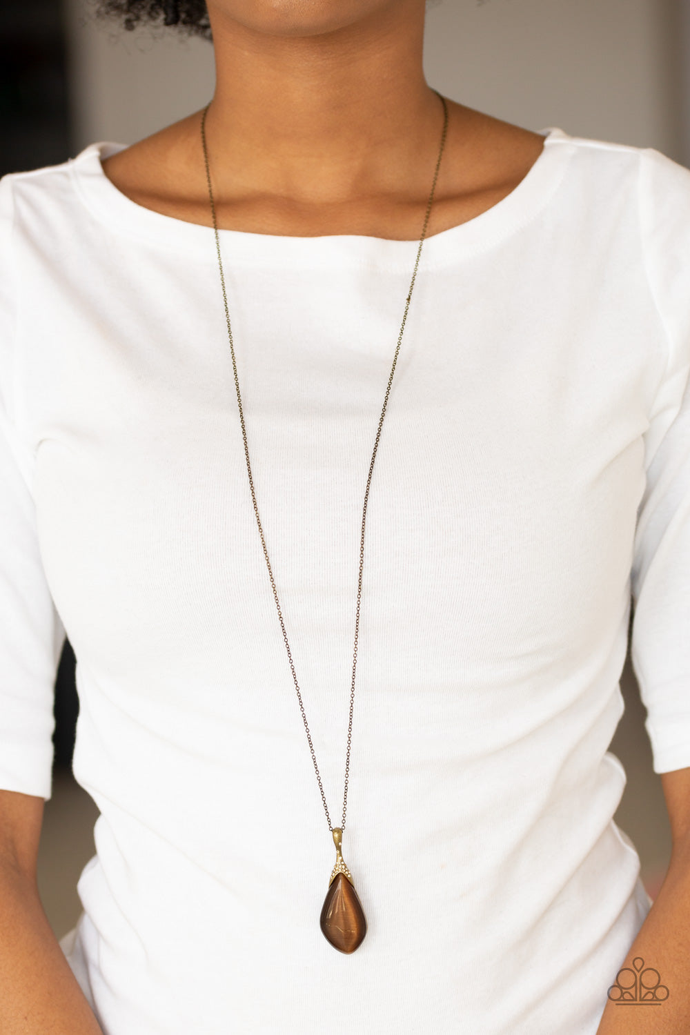Paparazzi Necklace - Friends In GLOW Places - Brass (#347)