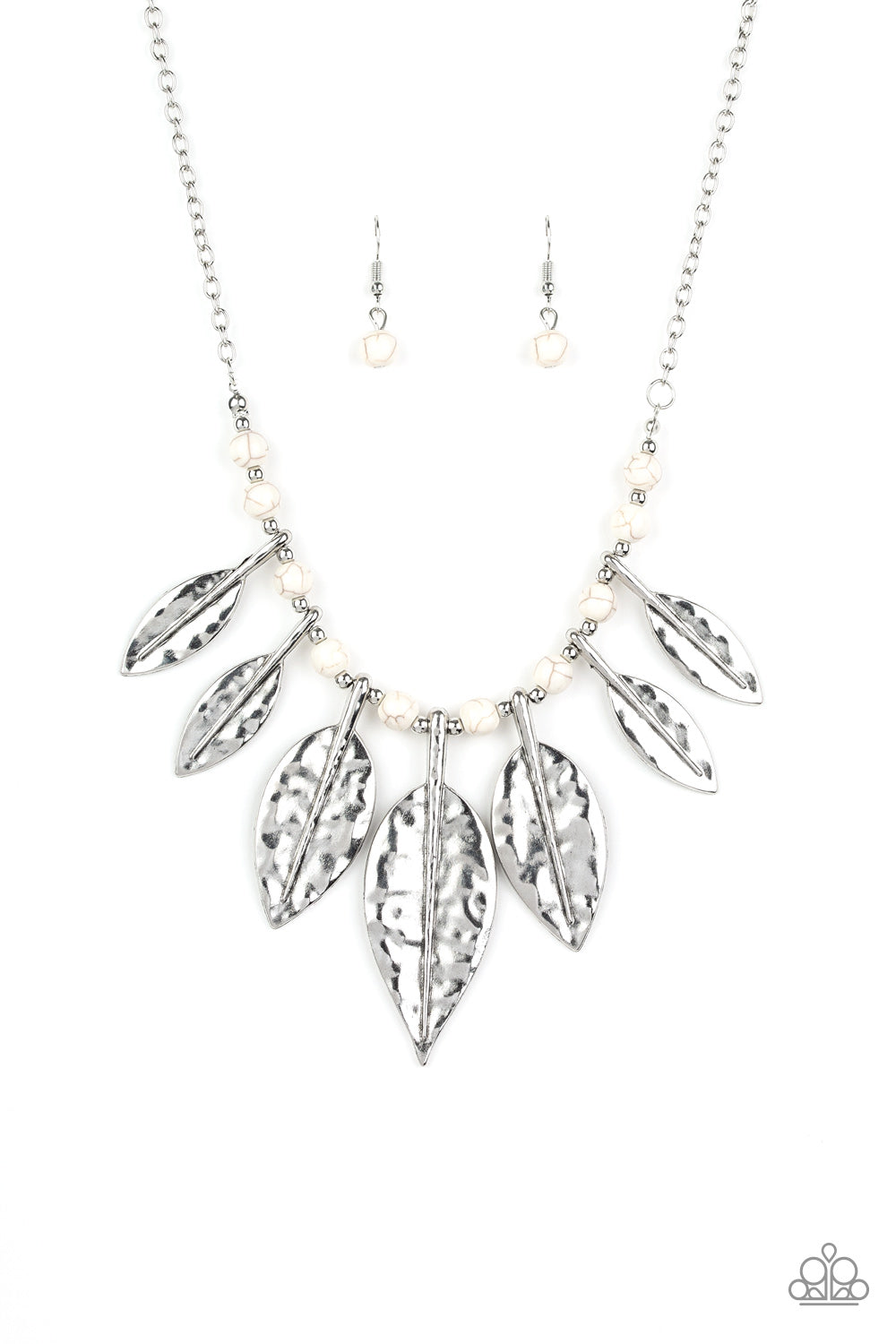 Paparazzi Short Necklace - Highland Harvester - White (#080)