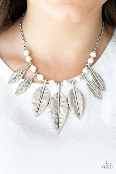 Paparazzi Short Necklace - Highland Harvester - White (#080)