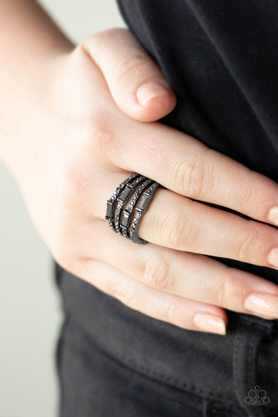 Paprazzi Thick Flex Back Ring - Royal Reflections - Black (R061)