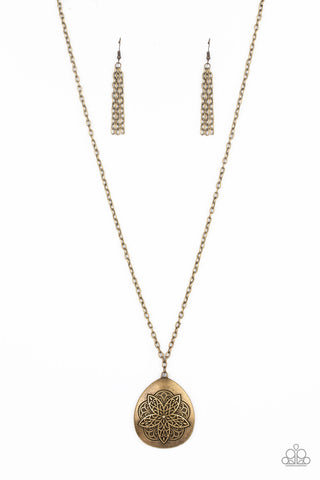 Rustic Renaissance - Brass Paparazzi Necklace