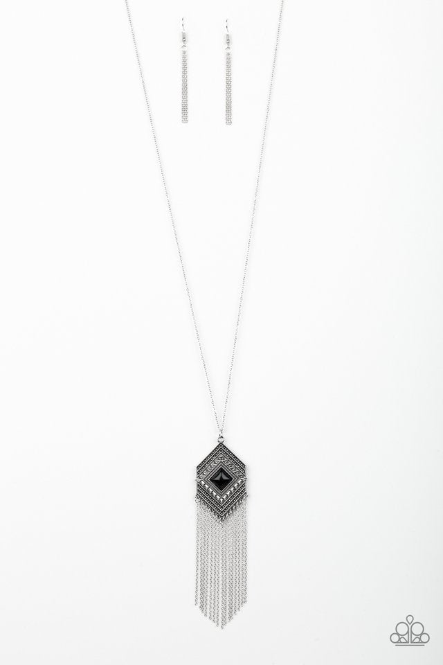 Work The ROAM - Black Paparazzi Necklace (PZ-4754)